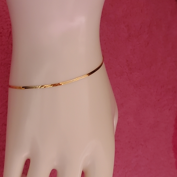 ‼️SOLD‼️ 14K Gold Bracelet - Picture 4 of 10